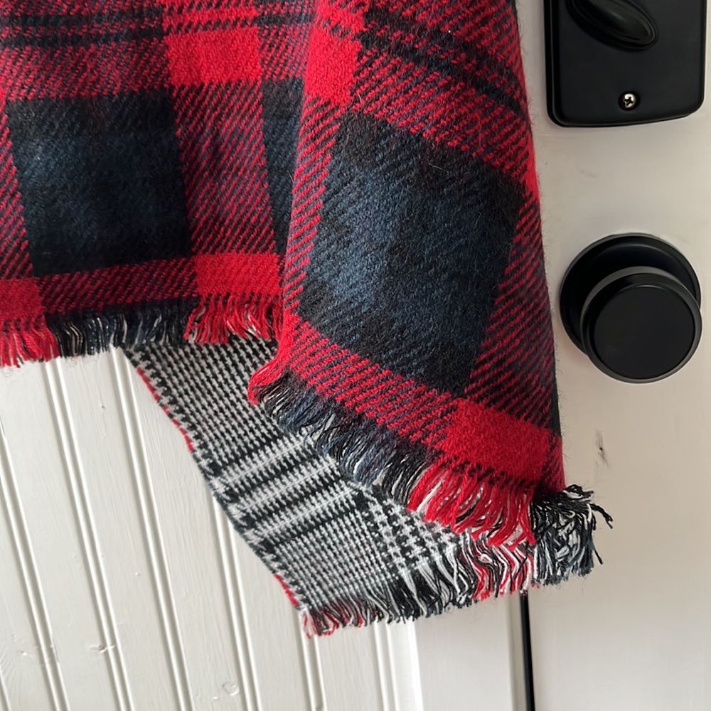 Scarf - Picture 3 of 7